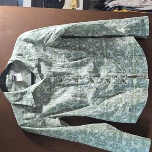 Women's button down Patagonia Green Floral shirt